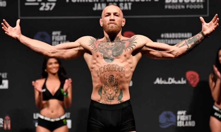 Conor McGregor showed his beautiful sister